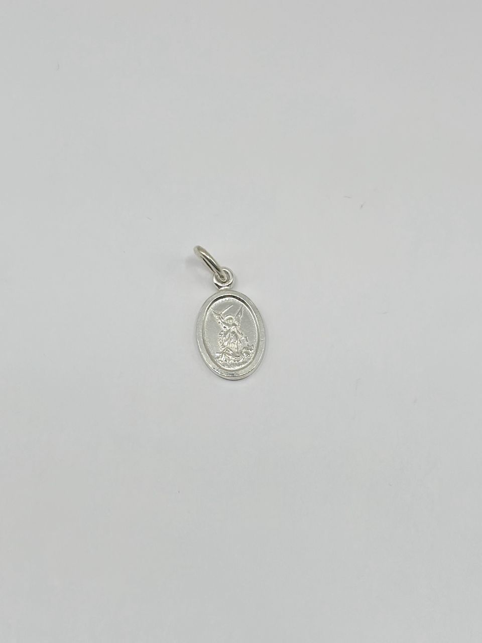 Medalla de San Miguel Arcángel de plata