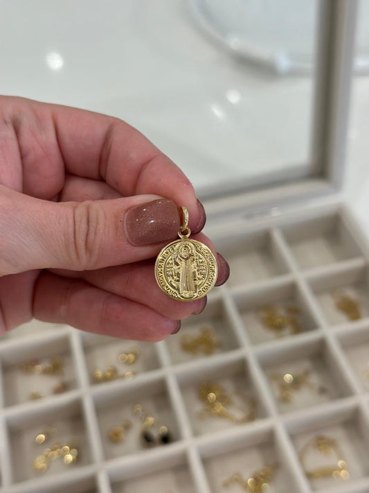 Medalla de San Benito en oro 18K italiano